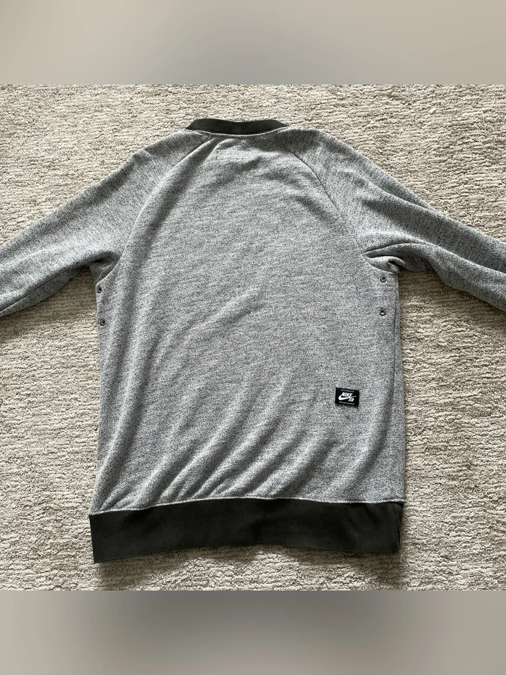Nike SB Everett Long Sleeve Knit Sweatshirt Mens Size Medium Green Gray Crewneck